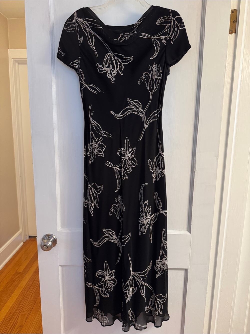 Donna Ricco Black Maxi Dress with beige Floral Sketch Print